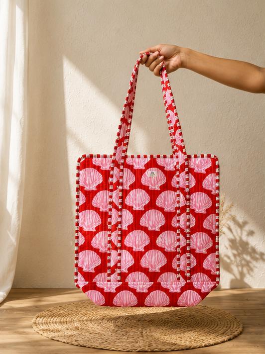Coastal Shell Quilted Cotton Zipper Tote Bag