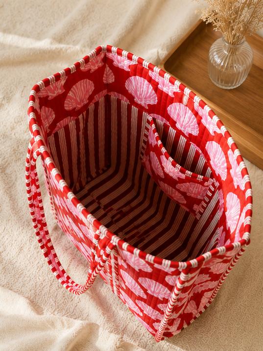 Coastal Shell Quilted Cotton Zipper Tote Bag