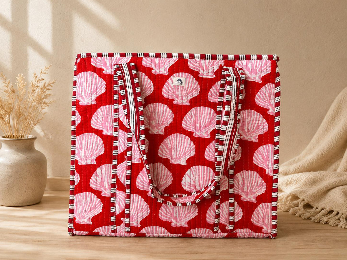 Coastal Shell Quilted Cotton Zipper Tote Bag